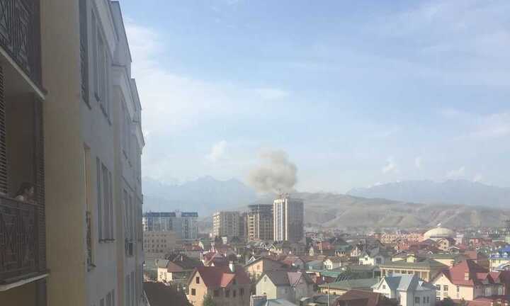 Video, ảnh: Hiện trường vụ đánh bom xe khủng khiếp ở Đại sứ quán Trung Quốc tại Kyrgyzstan