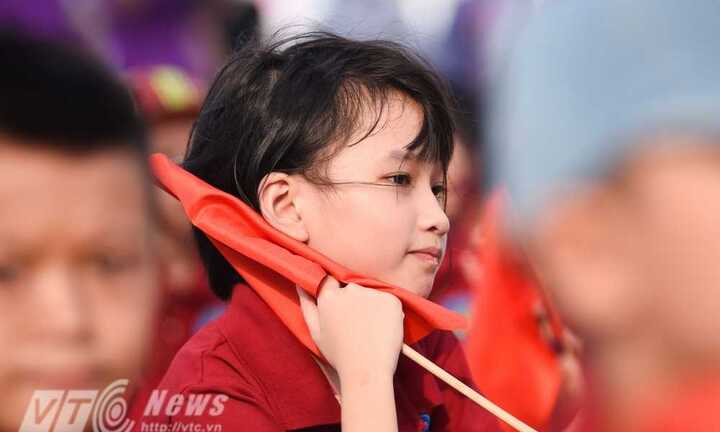 Muôn màu cảm xúc của các 'thiên thần nhí' ngày khai trường