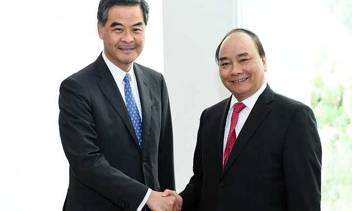 Thủ tướng hội kiến Trưởng Đặc khu hành chính Hong Kong