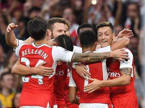 Sanchez được cho là Henry mới sau chiến thắng Chelsea