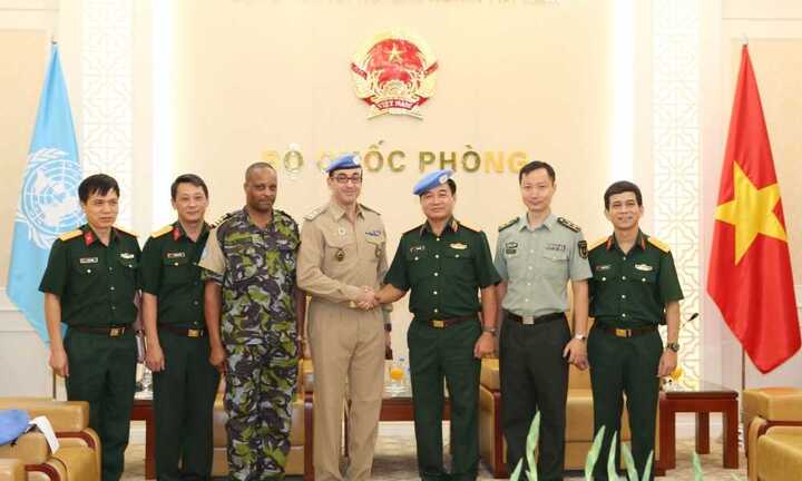 Thượng tướng Võ Văn Tuấn tiếp đoàn Huấn luyện lưu động Liên hợp quốc