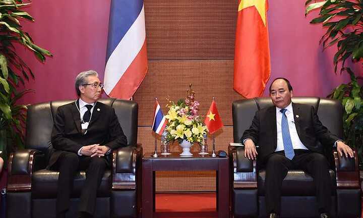 Thủ tướng Nguyễn Xuân Phúc tiếp Phó Thủ tướng Thái Lan bên lề Hội nghị cấp cao ACMECS 7