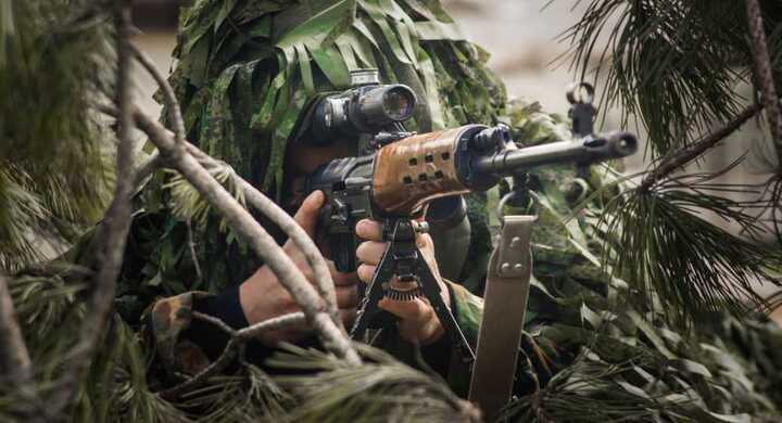 Báo Anh: Vì sao phương Tây biến Nga thành 'Ông ba bị'