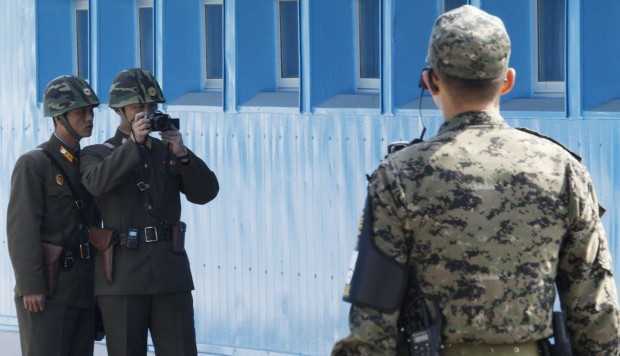 Donald Trump cam kết bảo vệ Hàn Quốc qua cuộc đàm thoại với bà Park Geun-hye