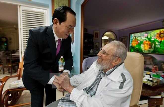 Việt Nam gửi điện chia buồn sau khi lãnh đạo cách mạng Cuba Fidel Castro qua đời