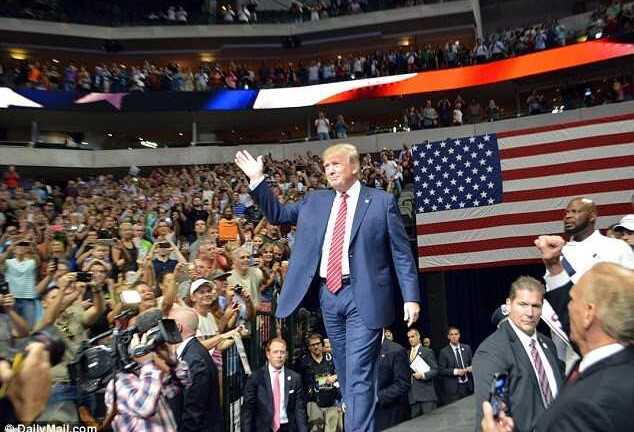 Vé dự lễ nhậm chức của ông Donald Trump có giá tới 1 triệu USD