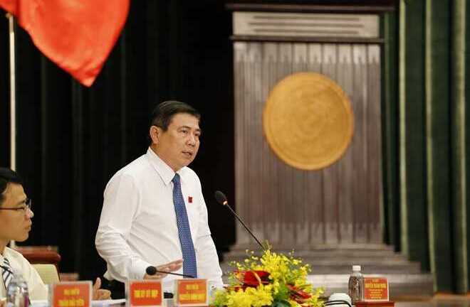 Chủ tịch TP.HCM xin chịu trách nhiệm về yếu kém của thành phố