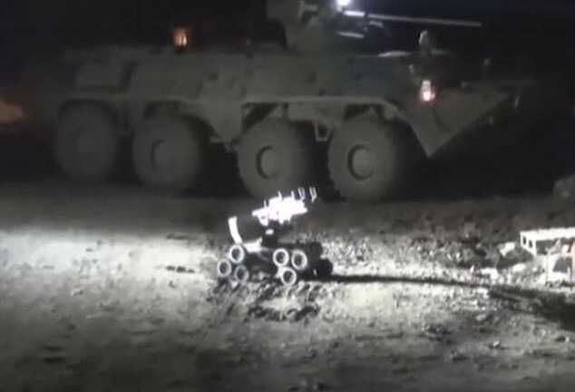 Đoạn video kịch tính khi đặc nhiệm Nga dùng robot vũ trang tiêu diệt thủ lĩnh IS