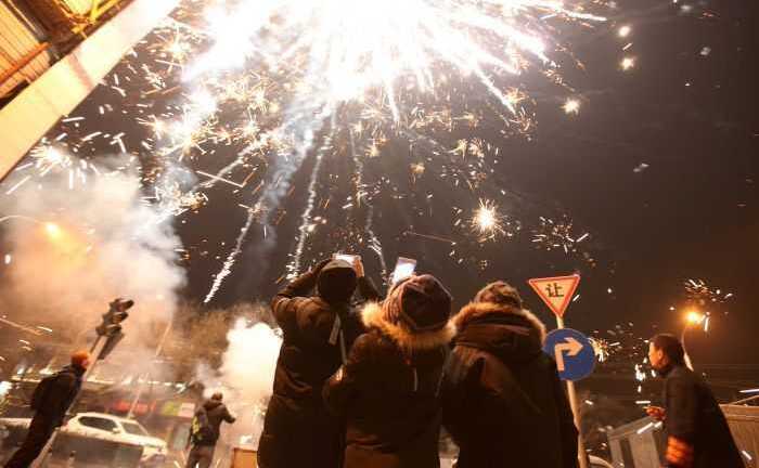 Không khí đón Tết Nguyên đán Đinh Dậu trên khắp thế giới