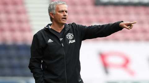 Vì sao Jose Mourinho quyết vô địch Cup Liên đoàn bằng mọi giá?