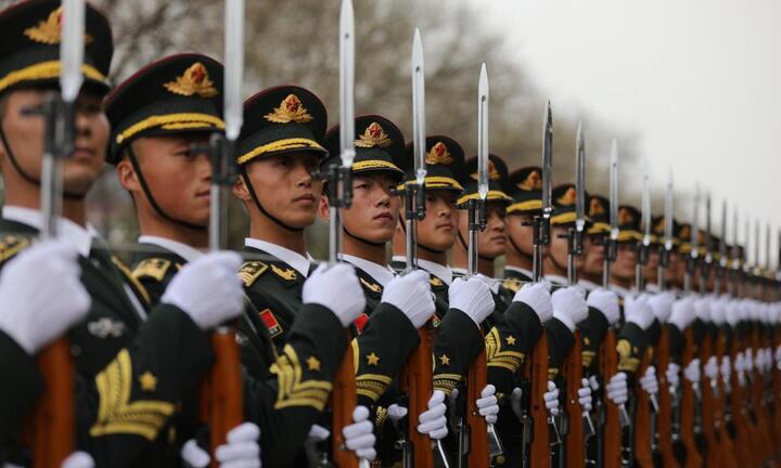 Báo Anh: Lo ngại Mỹ tấn công Triều Tiên, Trung Quốc đưa 150.000 quân đến biên giới