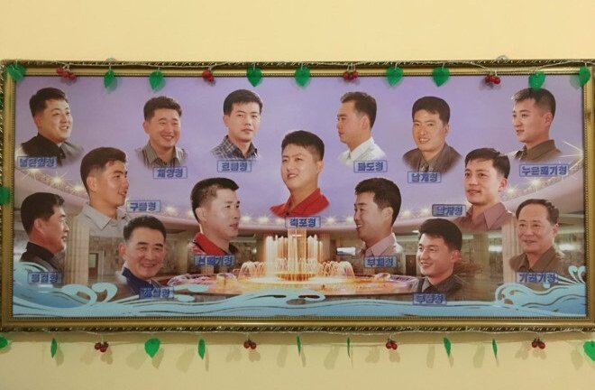 Xem những kiểu tóc chỉ được cắt ở Triều Tiên