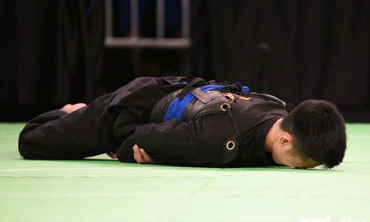 Võ sĩ Việt Nam bị đối phương đánh nhập viện cấp cứu