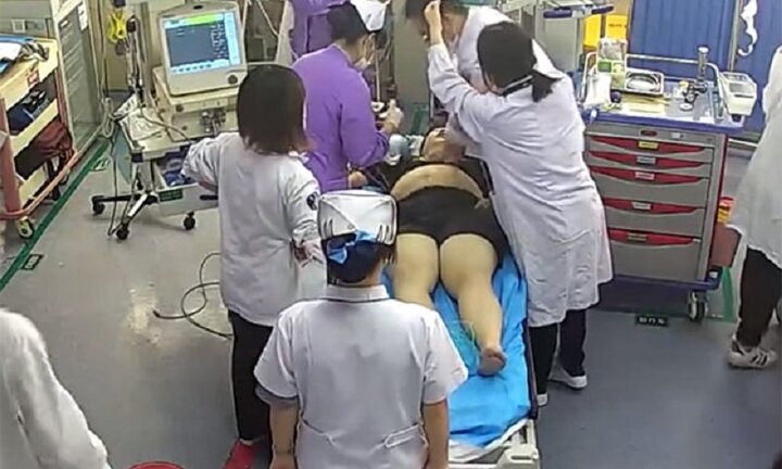 Bác sĩ cắt quần bệnh nhân khi cấp cứu, bị người nhà đòi bồi thường