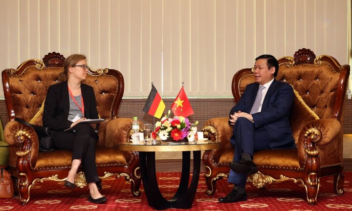 Đức quan tâm hỗ trợ bảo vệ môi trường bờ biển ở Việt Nam