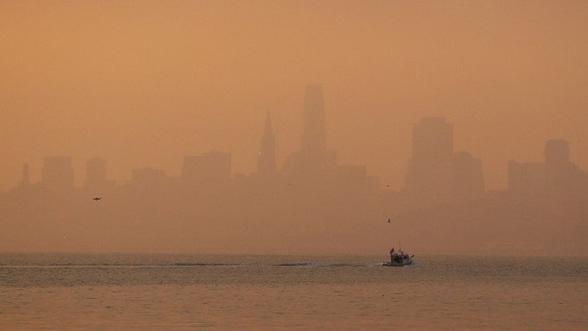 Thảm họa khiến San Francisco ô nhiễm như Bắc Kinh, mặt nạ chống độc cháy hàng