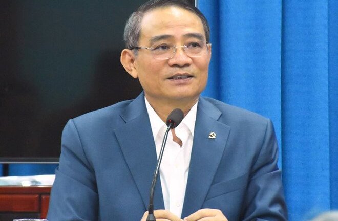 Vì sao Vũ 'nhôm' có thể thâu tóm nhiều đất công?