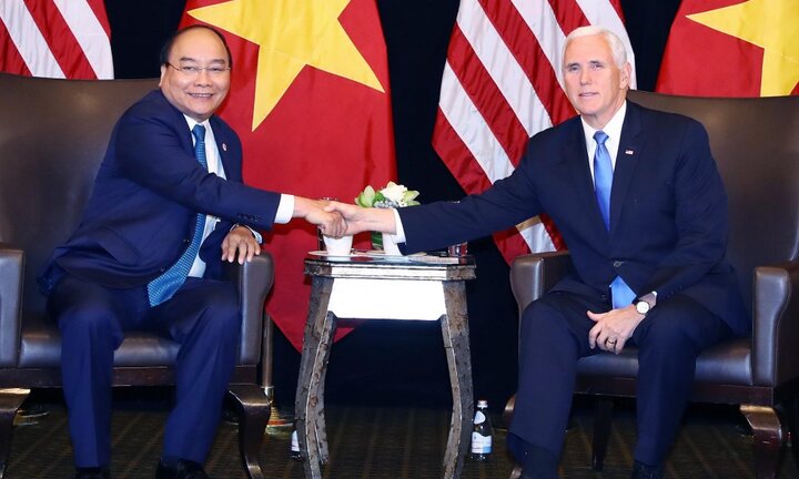 Thủ tướng tiếp xúc Phó Tổng thống Mỹ bên lề Hội nghị Cấp cao ASEAN 33