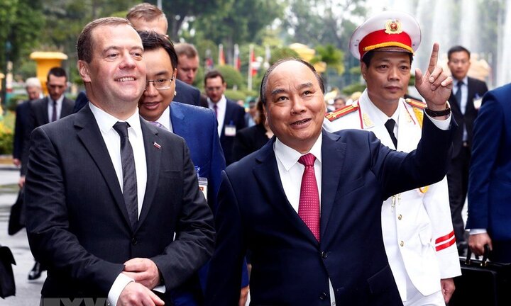 Việt - Nga nhất trí tiếp tục tăng cường quan hệ chính trị tin cậy