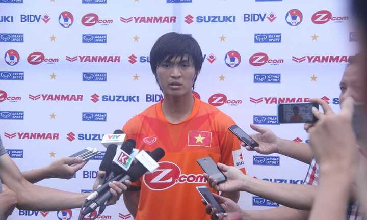 Tuấn Anh khổ sở đường răng miệng