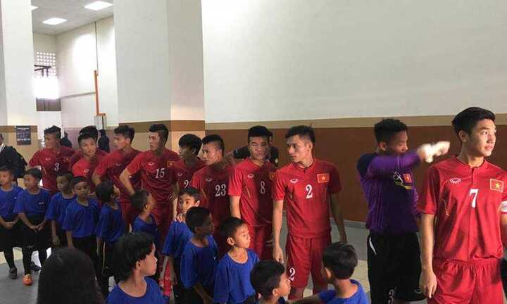 U21 Việt Nam gỡ hòa phút bù giờ, thắng nghẹt thở luân lưu 11m