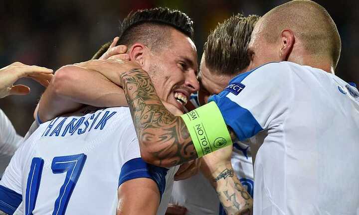 Cặp bài trùng Hamsik-Weiss đập tan mơ ước thần kỳ của tuyển Nga