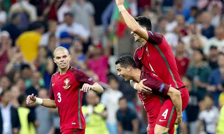 Ronaldo không EurOut: May quá, điều vi diệu đây rồi