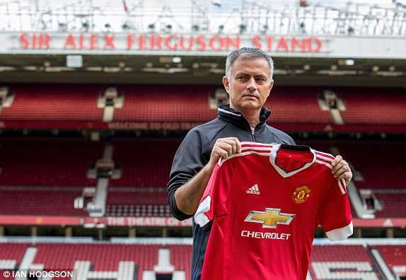 Mourinho-Man Utd khác xưa nhiều lắm