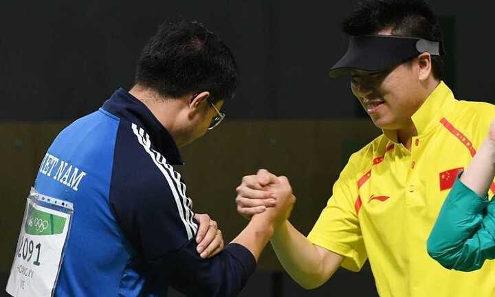 Bố Hoàng Xuân Vinh: 'Vinh luôn chiến đấu vì danh dự người lính'