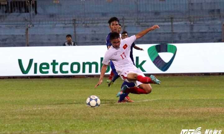 HLV Philippines khen U19 Việt Nam chơi bóng thông minh
