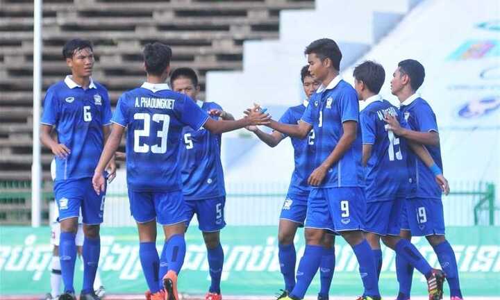 Cầu thủ U16 Thái Lan bị điều tra tội hút thuốc, dùng cần sa