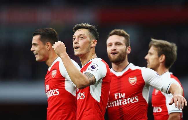 Arsenal có nhiều tiền mặt hơn Barca và Real cộng lại