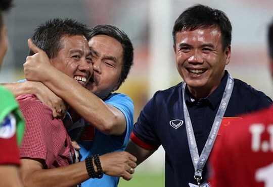 Đòn tủ của U19 Việt Nam: Chơi 'cửa dưới', bung sức hạ đối thủ trong hiệp 2