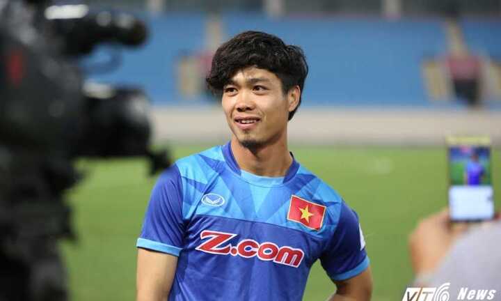 Công Phượng: Quyết giành suất đá chính AFF Cup 2016