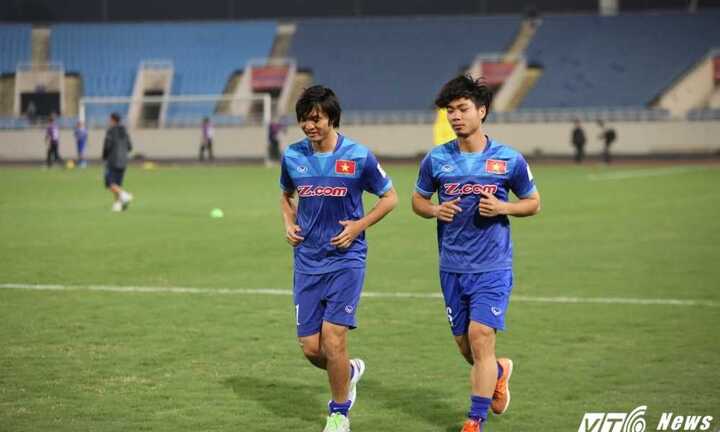 Tuấn Anh nói lời ấp ủ: Đừng tung hô tôi quá, thành công là của cả tuyển Việt Nam