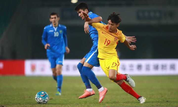 U22 Uzbekistan thiệt quân, U22 Việt Nam sáng cửa chiến thắng