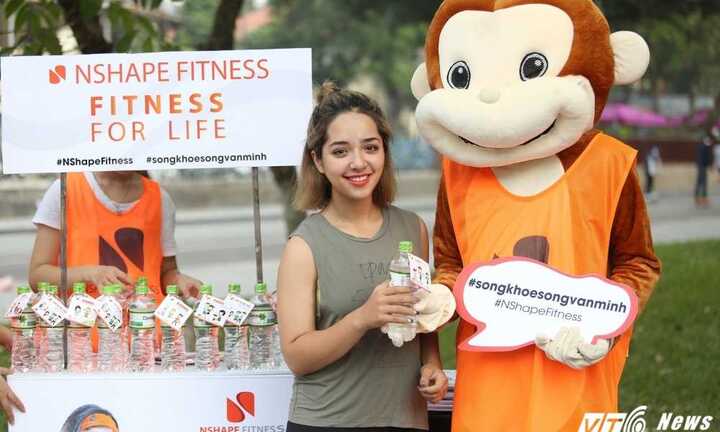 Phố đi bộ náo nhiệt với hoạt động cộng đồng