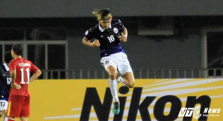 Siêu phẩm của Campuchia hạ gục Nguyên Mạnh