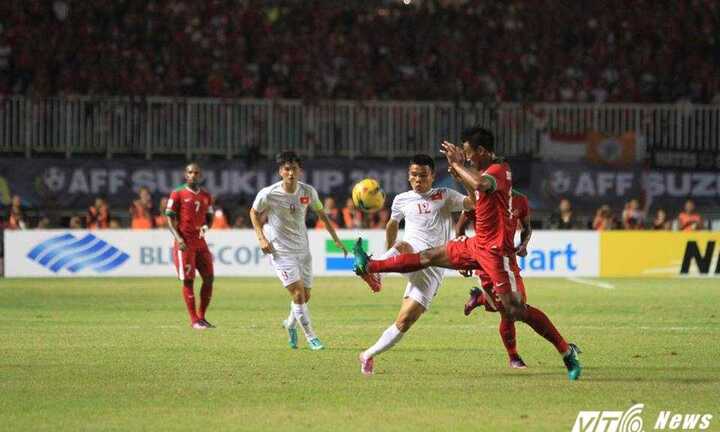 HLV Hữu Thắng: Tuyển Việt Nam đá bản lĩnh, chỉ không may bị phạt đền