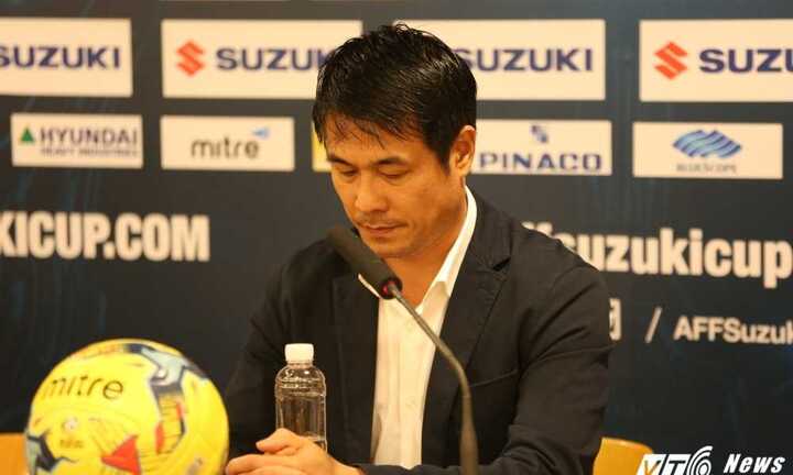 HLV Calisto: Đừng vội sa thải Hữu Thắng