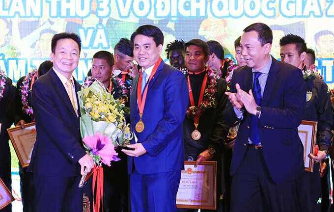 Hà Nội T&T đổi tên thành CLB bóng đá Hà Nội, nhận bàn giao sân Hàng Đẫy