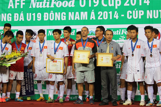 NutiFood dừng tài trợ cho CLB HAGL