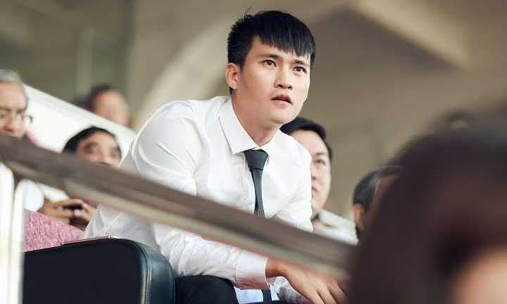 Công Vinh hấp dẫn hơn cả đám trẻ nhà bầu Đức: Đừng xem thường sửa nhà vệ sinh, làm phòng thay đồ