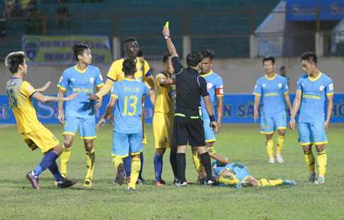 Chuyên gia Vũ Mạnh Hải: Tập đoàn FLC bỏ giải thật thì cũng tốt cho bóng đá Việt Nam