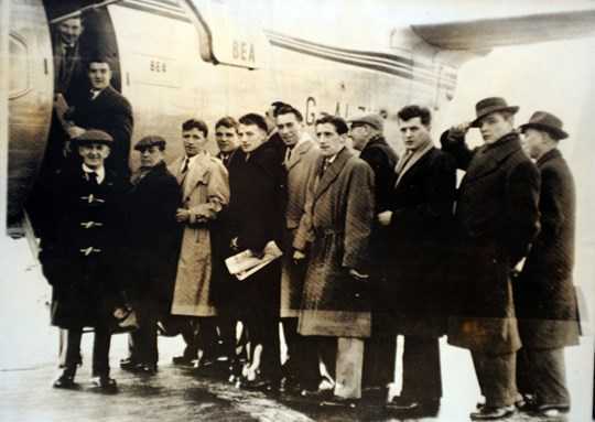 Máy bay chở Man Utd rơi năm 1958: Bi kịch từ những quyết định sai lầm