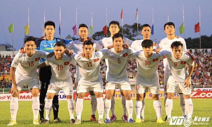 Công Phượng đã nở nụ cười: Đi tìm hình hài mới hữu ích hơn