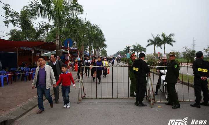 Trước giờ khai ấn đền Trần: 1000 người làm nhiệm vụ an ninh