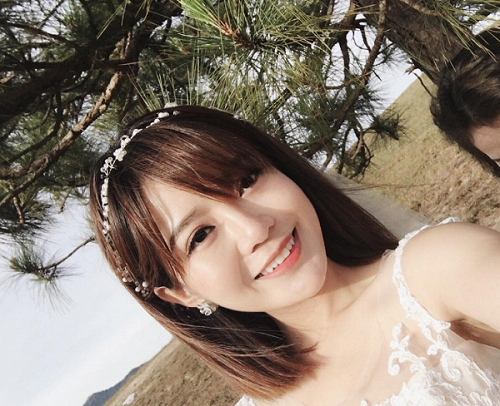 Hot girl Tú Linh khoe ảnh cưới ngập tràn hạnh phúc
