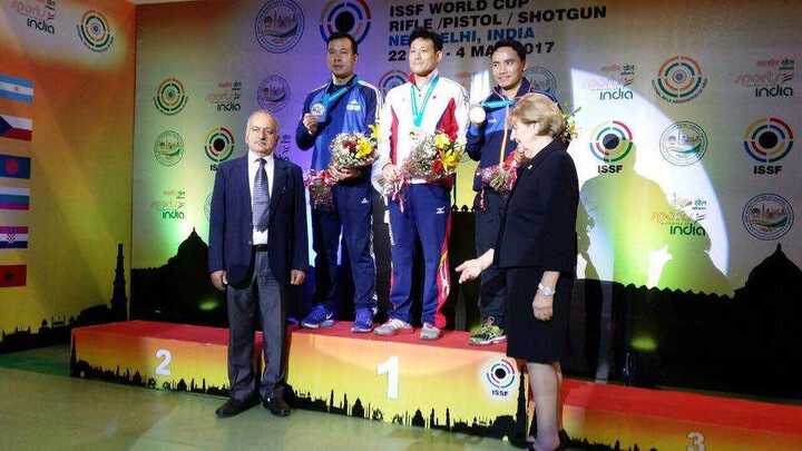 So tài nghẹt thở, Hoàng Xuân Vinh giành huy chương bạc thế giới