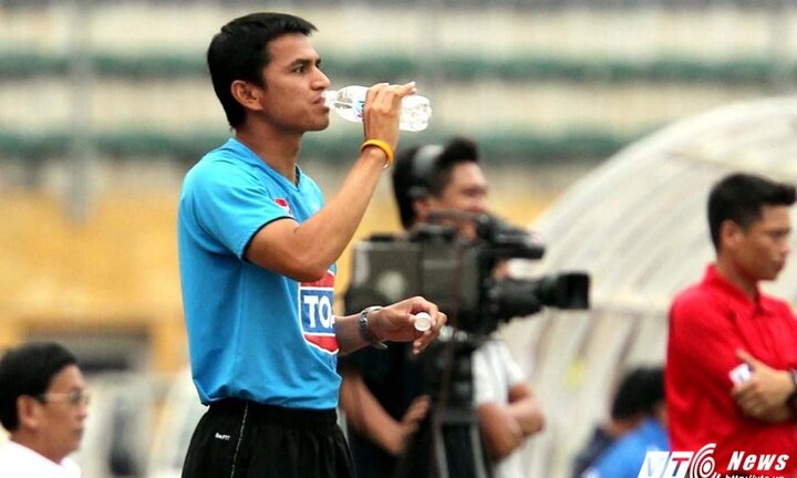 Kiatisak từ chức, Chủ tịch Liên đoàn bóng đá Thái Lan cũng sốc